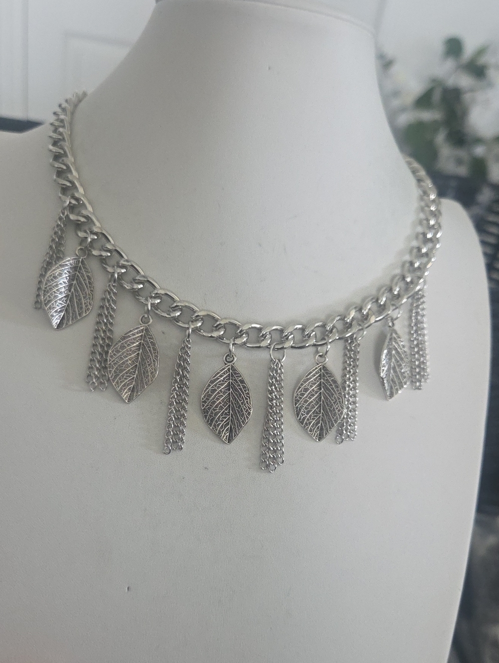 Paparazzi Serenely Sequoia Silver Necklace NWT